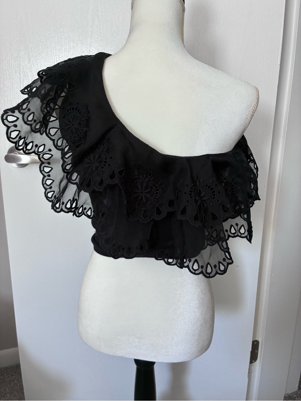 Express Black One-Shoulder Ruffle Crop Top - Picture 2 of 5